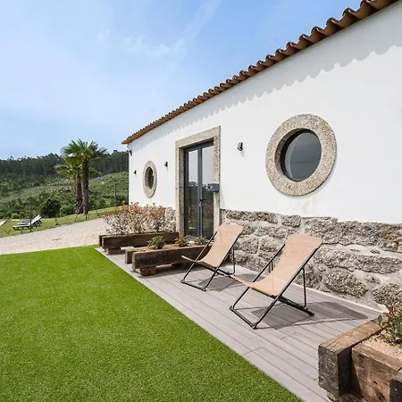 Penzion Guestready - Casas De Fralaes 4*