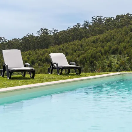 Πανσιόν Guestready - Casas De Fralaes 4*